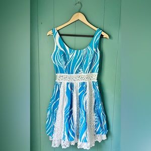 Lilly Pulitzer Blue & White dress Sz 2